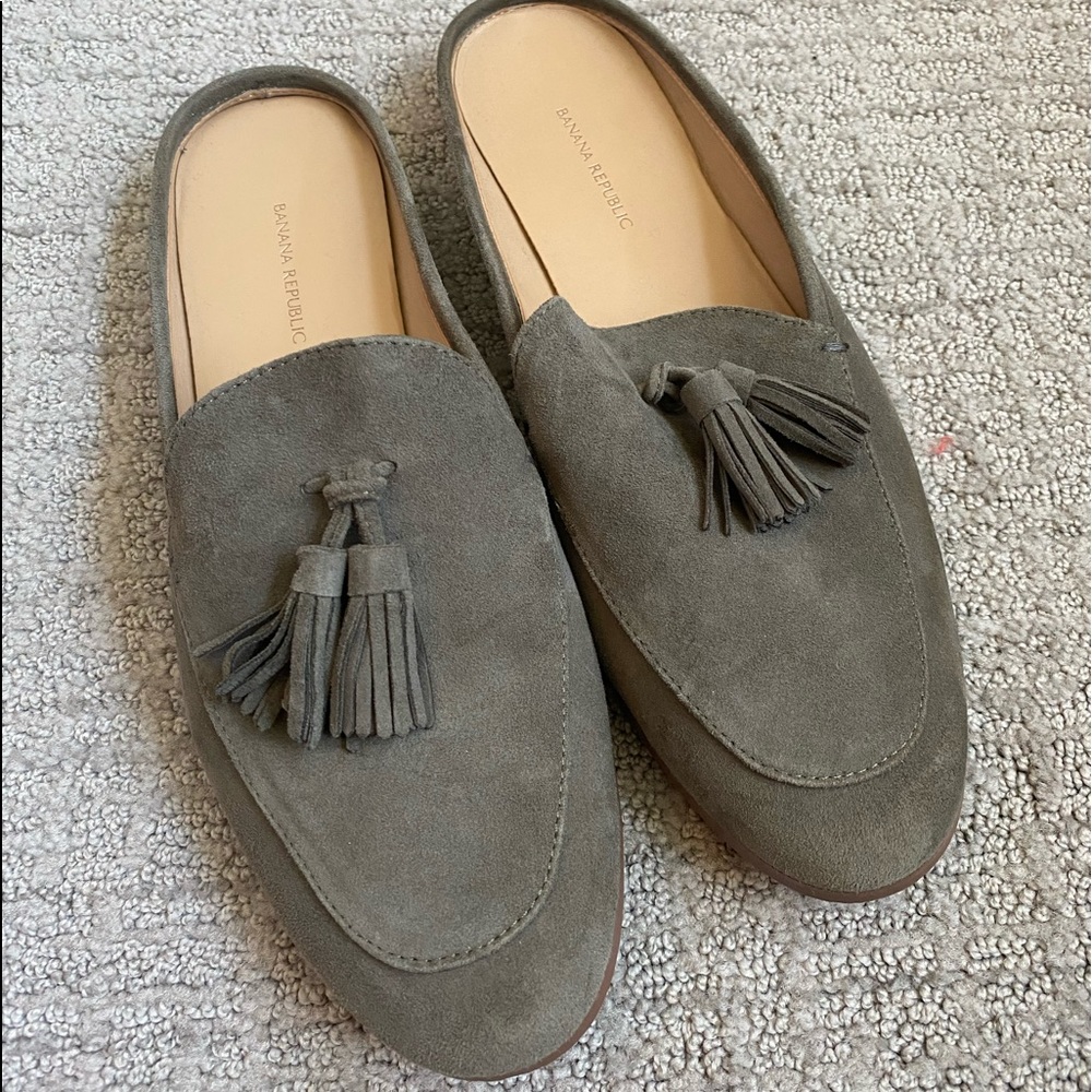 Olive Banana Republic Loafers Size 10